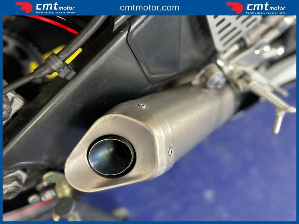 Yamaha YZF R6 (2008 - 09) (8)