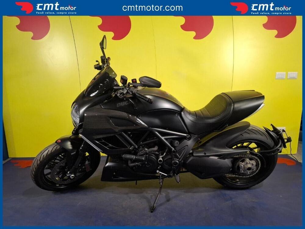 Ducati Diavel 1200 Dark (2012 - 13) (2)