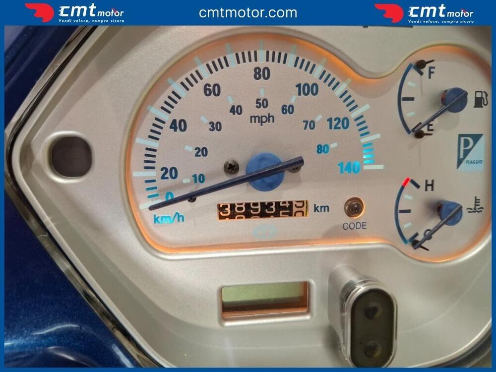 Vespa Granturismo 200 L (10)