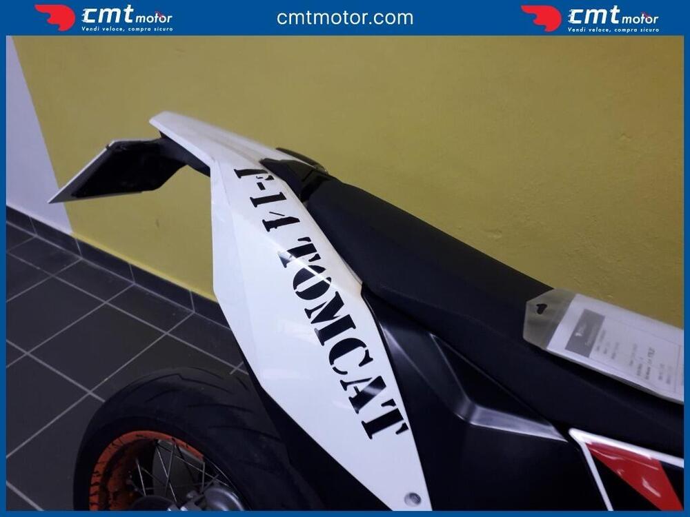 KTM 690 SMC (2008- 11) (9)