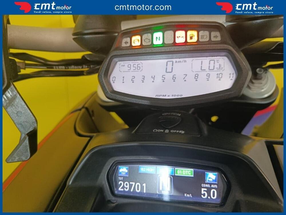 Ducati Diavel 1200 Carbon (2010 - 13) (5)