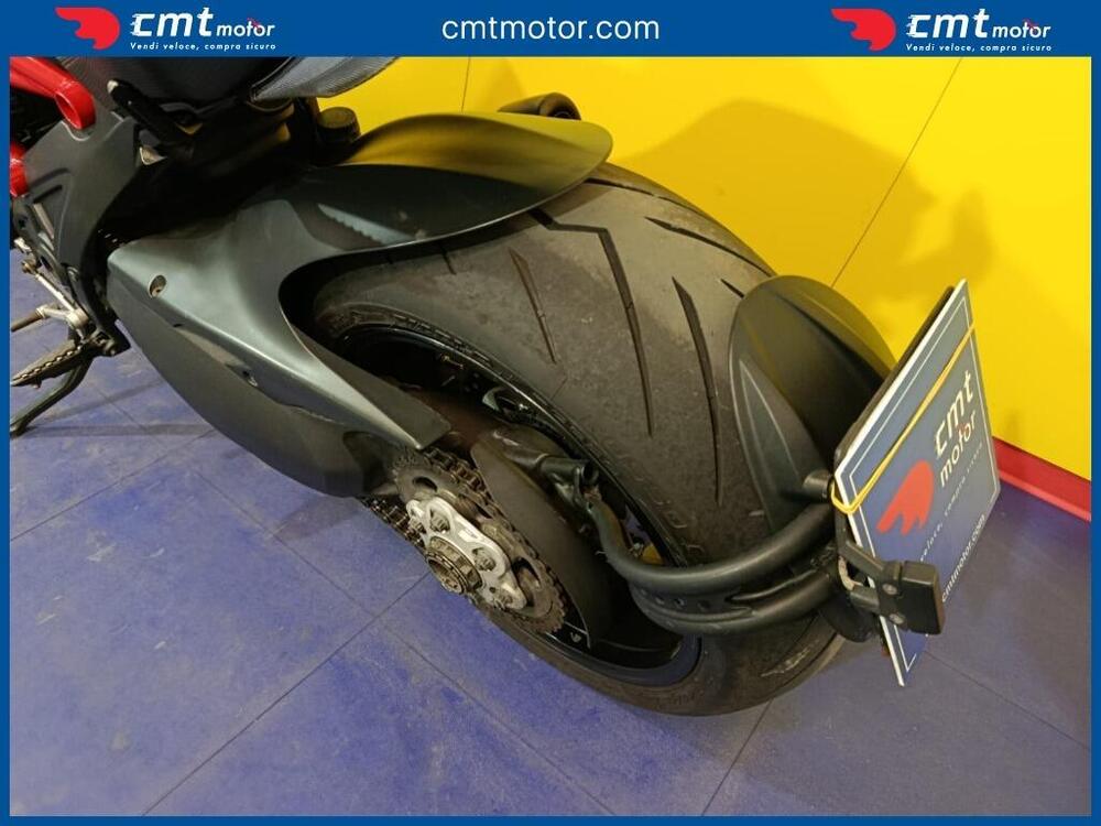 Ducati Diavel 1200 Carbon (2010 - 13) (7)
