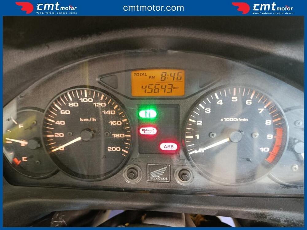 Honda Deauville 700 ABS (5)