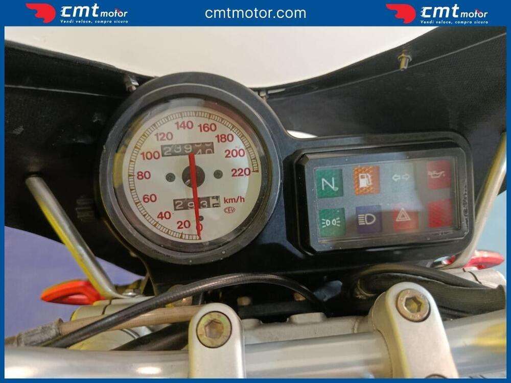 Ducati Monster 750 Dark (1999 - 02) (5)