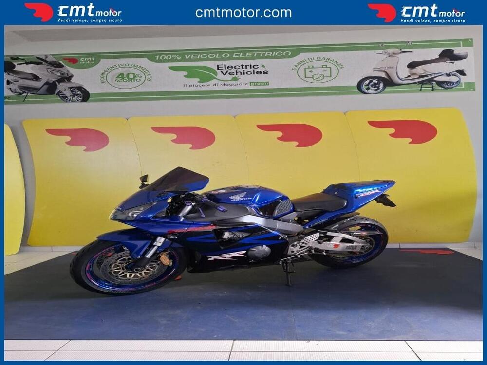 Honda CBR 900 RR Fireblade (2002 - 04) (2)