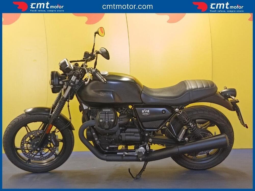 Moto Guzzi V7 Stone (2021 - 24) (3)