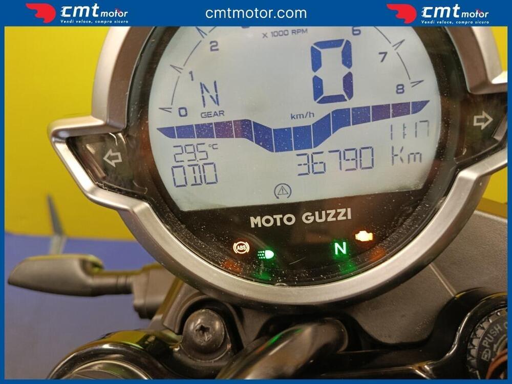 Moto Guzzi V7 Stone (2021 - 24) (5)