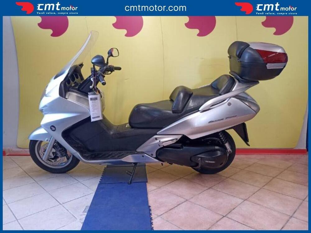 Honda Silver Wing 600 (2001 - 05) (4)