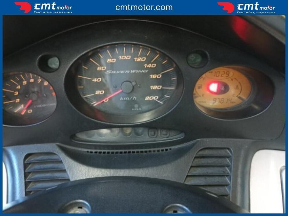 Honda Silver Wing 600 (2001 - 05) (6)