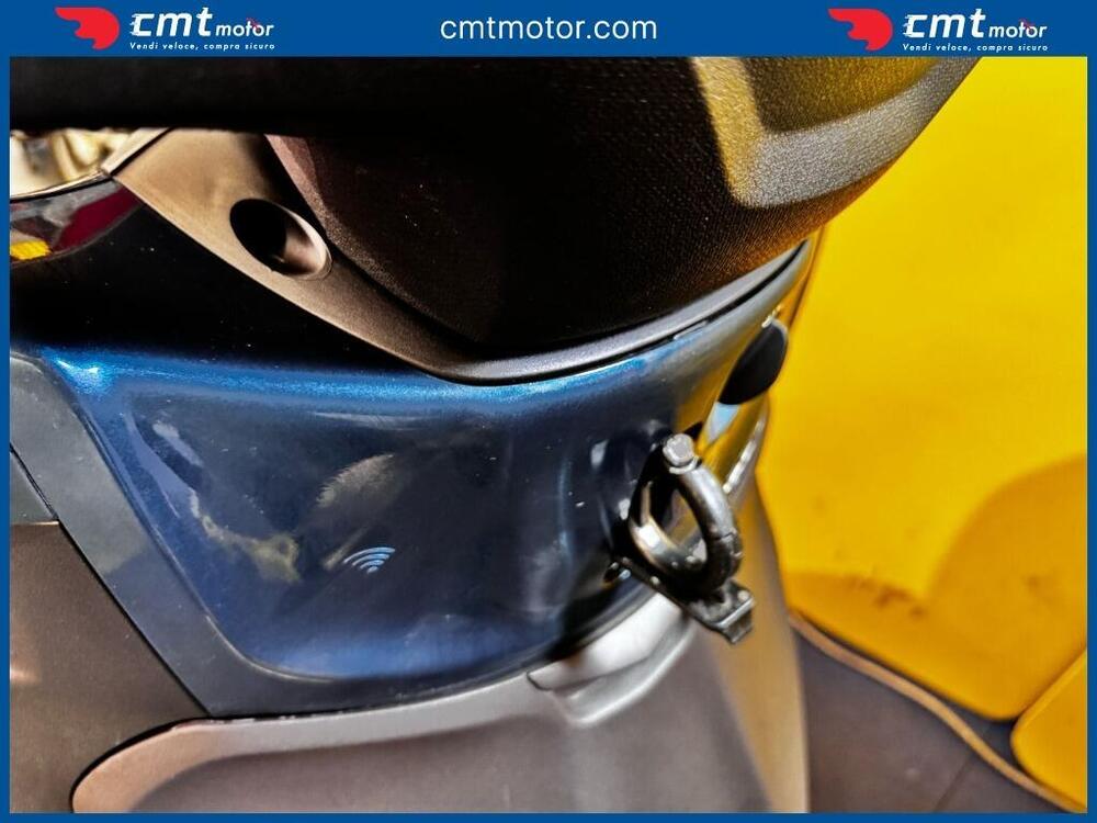 Piaggio Beverly 300 Hpe (2021) (11)