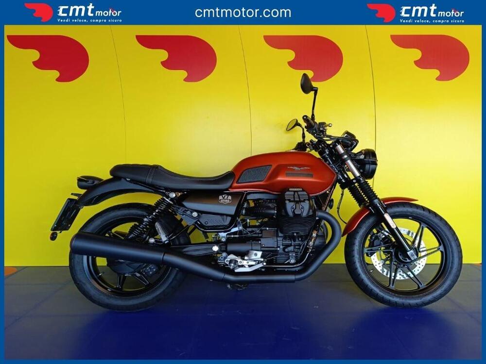 Moto Guzzi V7 Stone (2021 - 24)