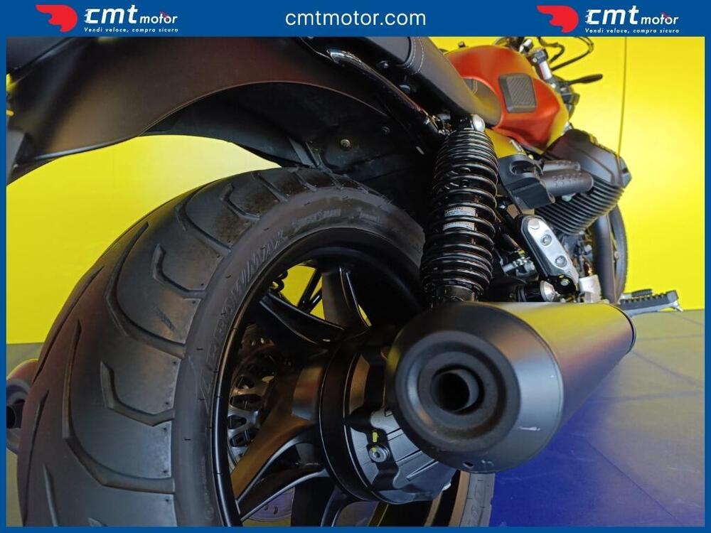 Moto Guzzi V7 Stone (2021 - 24) (7)
