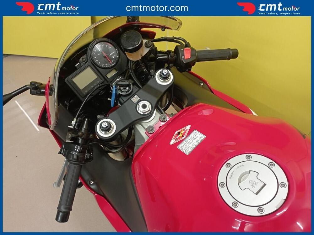 Honda CBR 900 RR Fireblade (2000 - 01) (13)