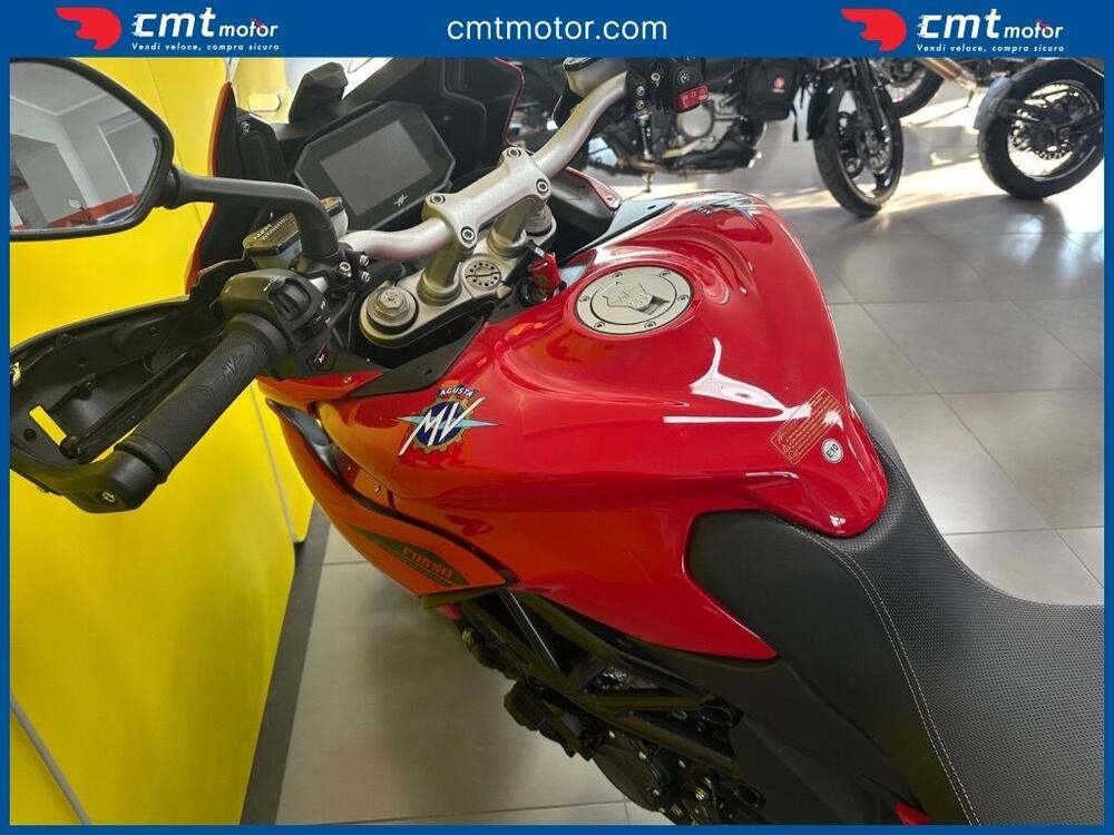 MV Agusta Turismo Veloce 800 Rosso (2021 - 23) (7)