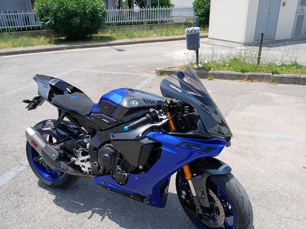 Yamaha YZF R1 (2017 - 19) (9)
