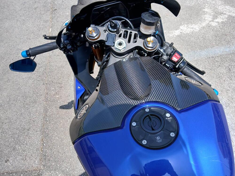 Yamaha YZF R1 (2017 - 19) (10)