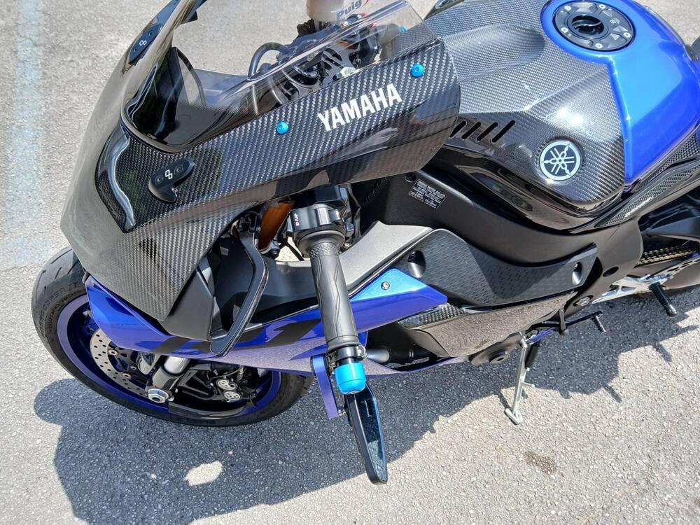 Yamaha YZF R1 (2017 - 19) (11)