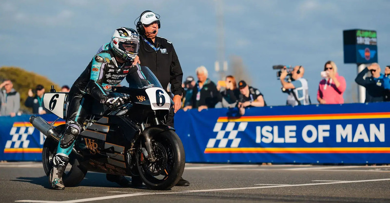 Classic TT: Dunlop e la Norton a 123 mph? Il confronto con Hislop e la mitica vittoria del 1992