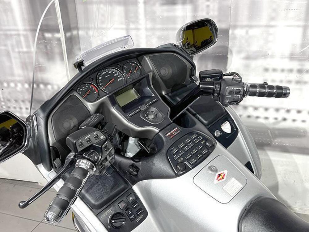 Honda GL 1800 Gold Wing (2006) (6)