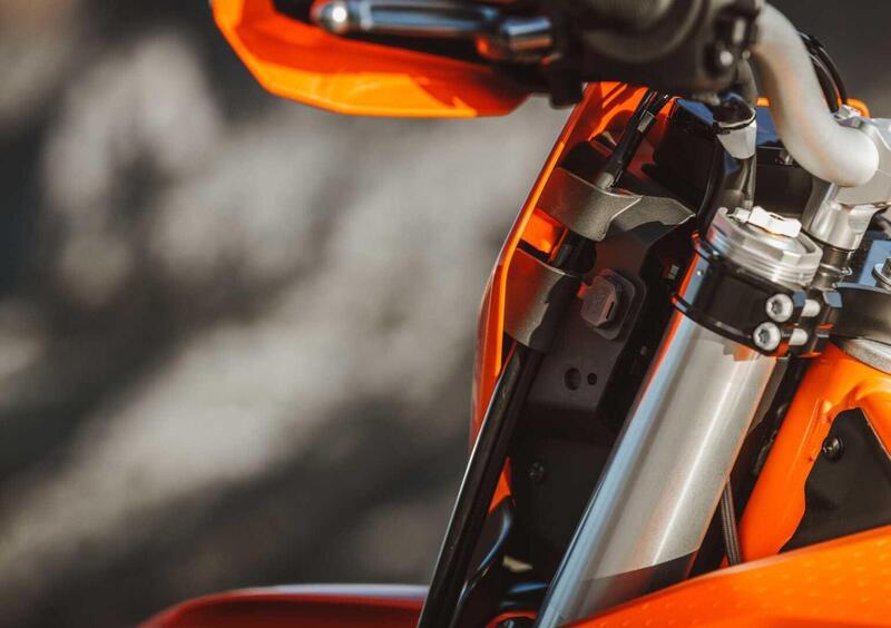 KTM 690 Enduro 690 Enduro R (2026) (10)