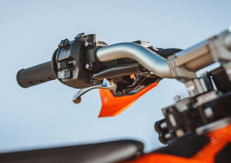 KTM 690 Enduro 690 Enduro R (2026) (14)