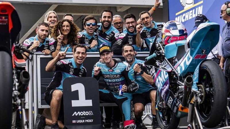 MotoGP 2025. GP di Ungheria. Moto3: sorpassi al millimetro e contatto sul traguardo, vince Maximo Quiles per 18 millesimi!