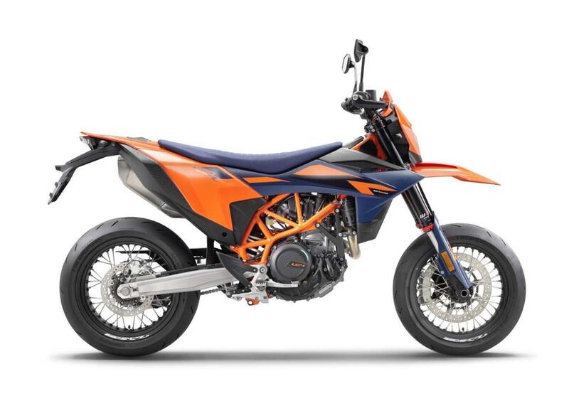 KTM 690 SMC R 690 SMC R (2026) (2)