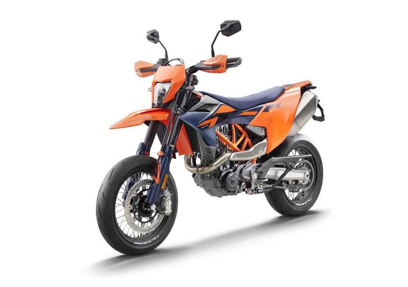 KTM 690 SMC R 690 SMC R (2026) (5)
