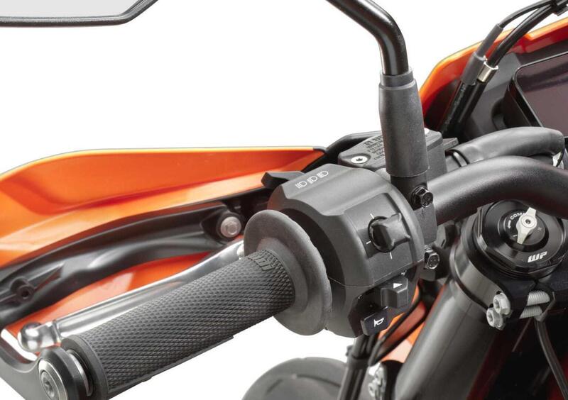 KTM 690 SMC R 690 SMC R (2026) (7)