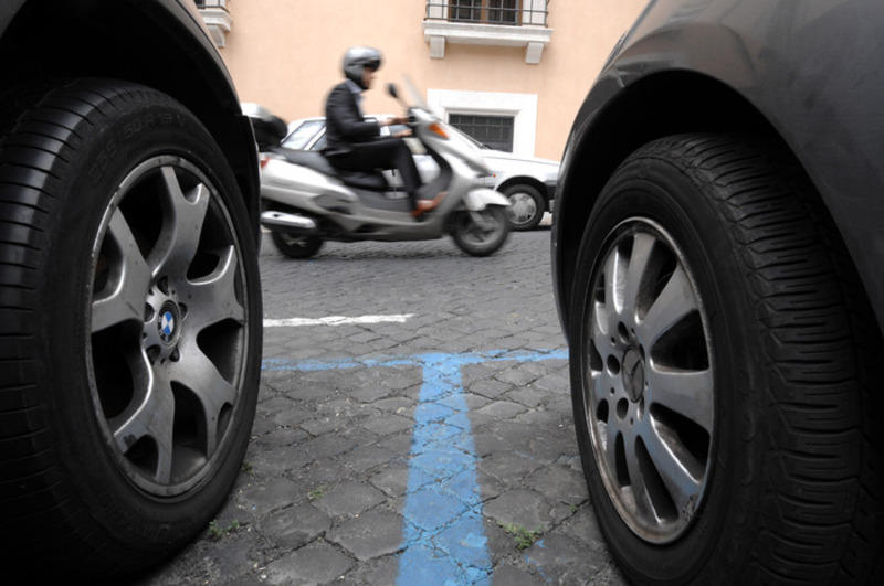 Roma, nuovo piano parcheggi... c&#039;&egrave; chi dice no!