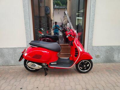 Vespa GTS 300 Super Hpe (2018 - 19) usata