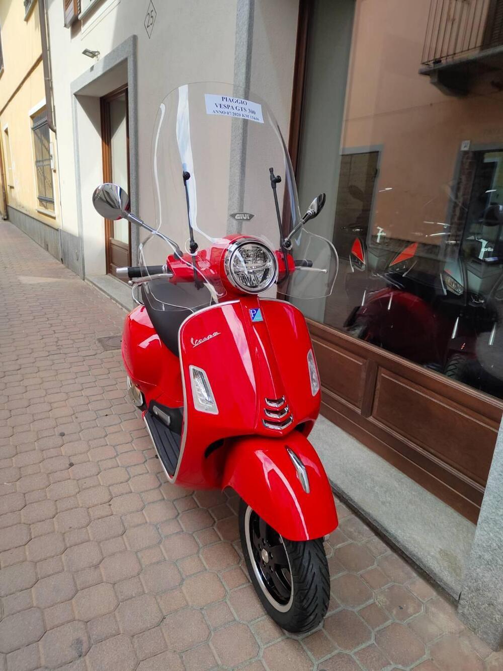 Vespa GTS 300 Super Hpe (2018 - 19) (4)