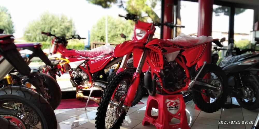 Betamotor RR X-PRO 300 2T Enduro (2026)