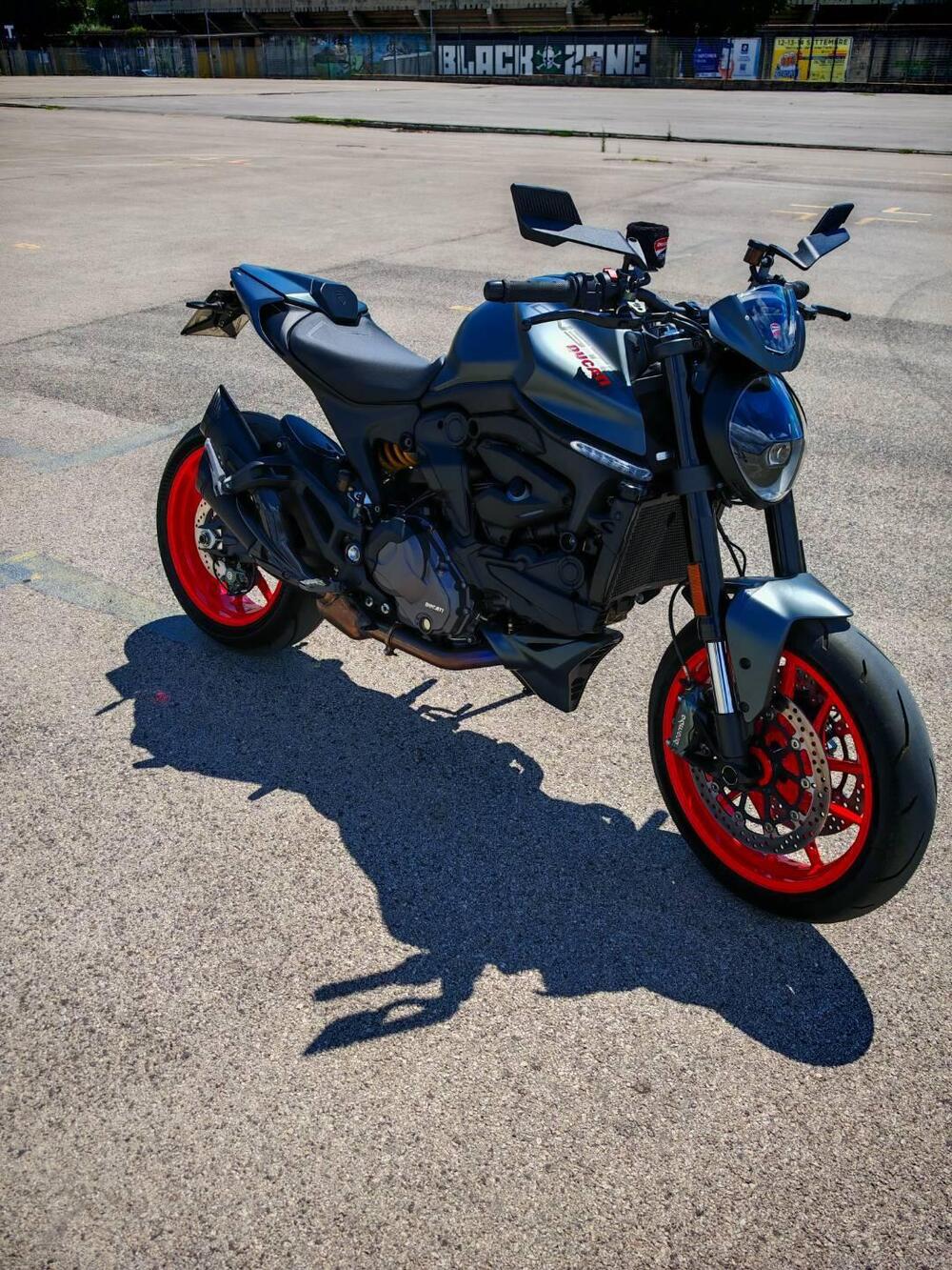 Ducati Monster 937 + (2021 - 25) (2)