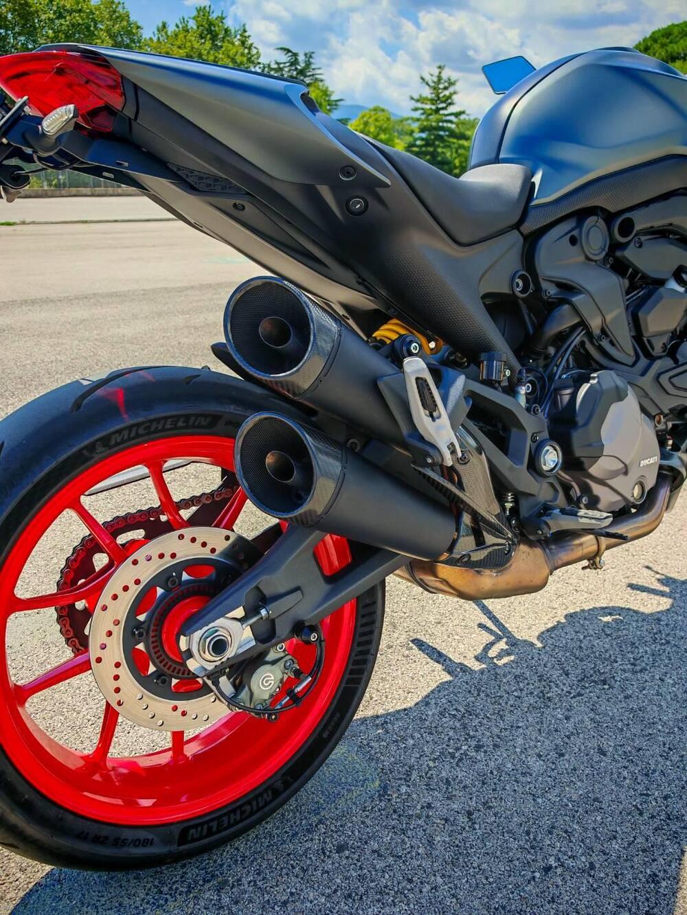 Ducati Monster 937 + (2021 - 25) (3)