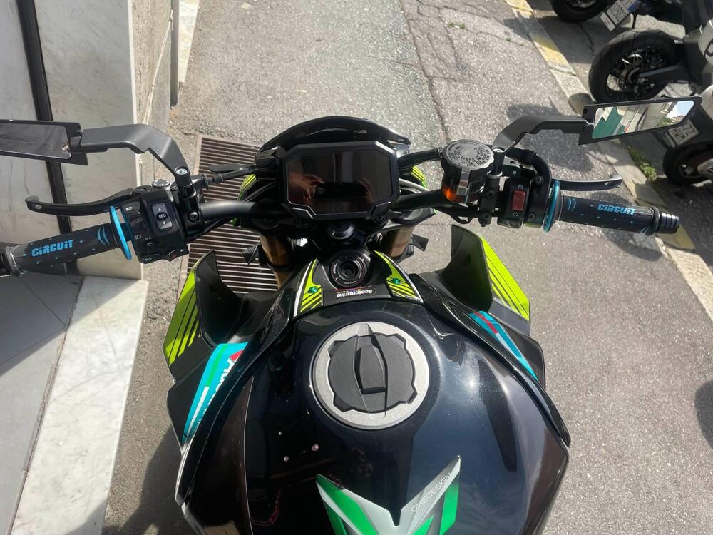 Kawasaki Z 900 SE (2022 - 24) (14)