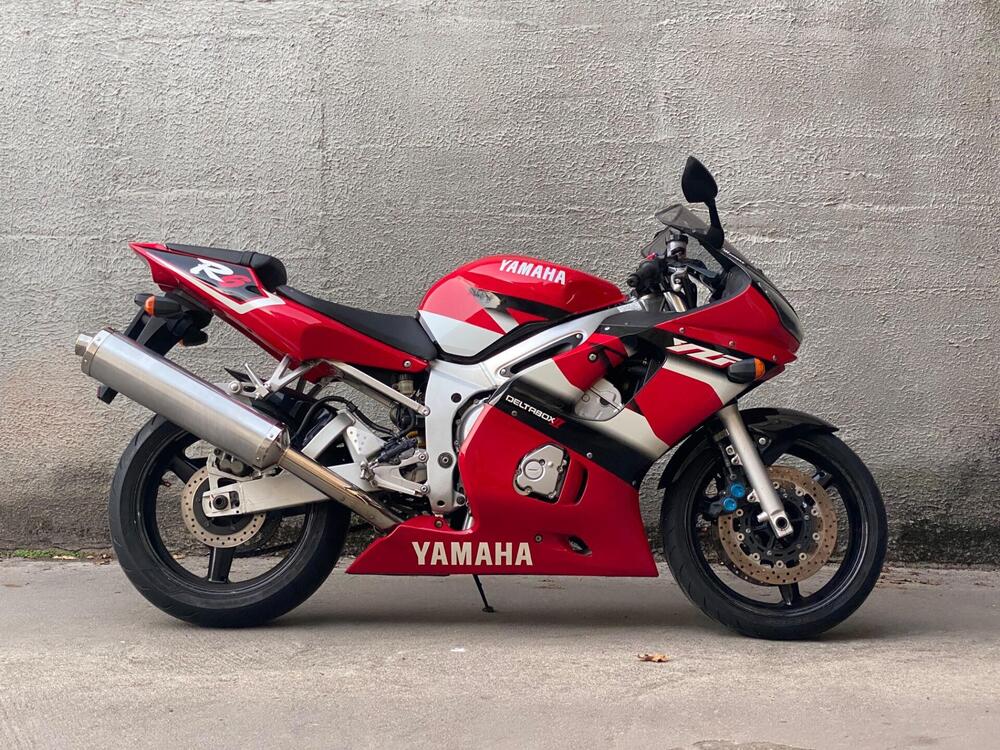 Yamaha YZF R6 (2001 - 02)
