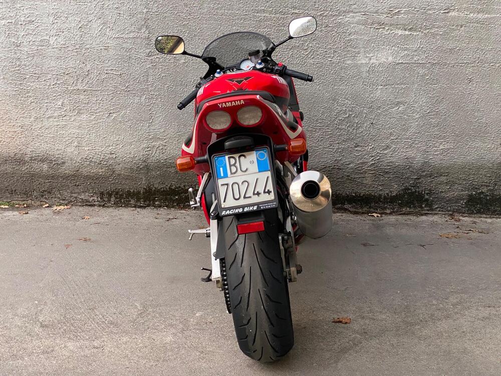 Yamaha YZF R6 (2001 - 02) (4)