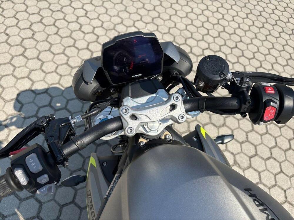 Triumph Speed Triple 1200 RS (2021 - 24) (11)