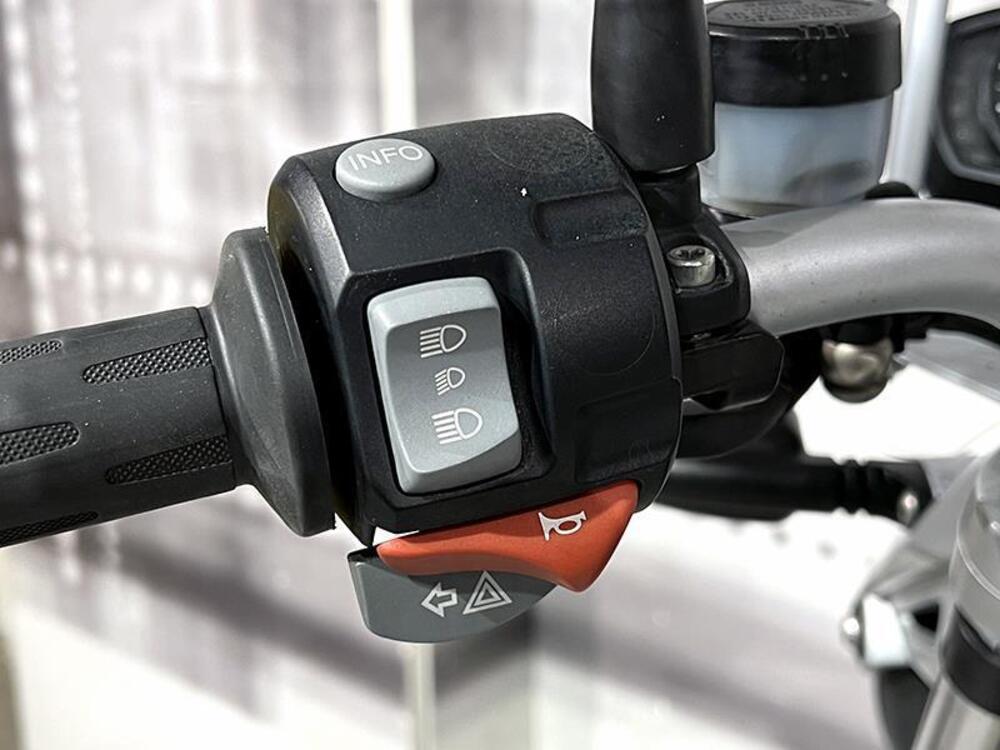 Bmw R 1200 R (2006 - 11) (5)