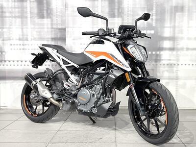 KTM 390 Duke (2021 - 23) usata