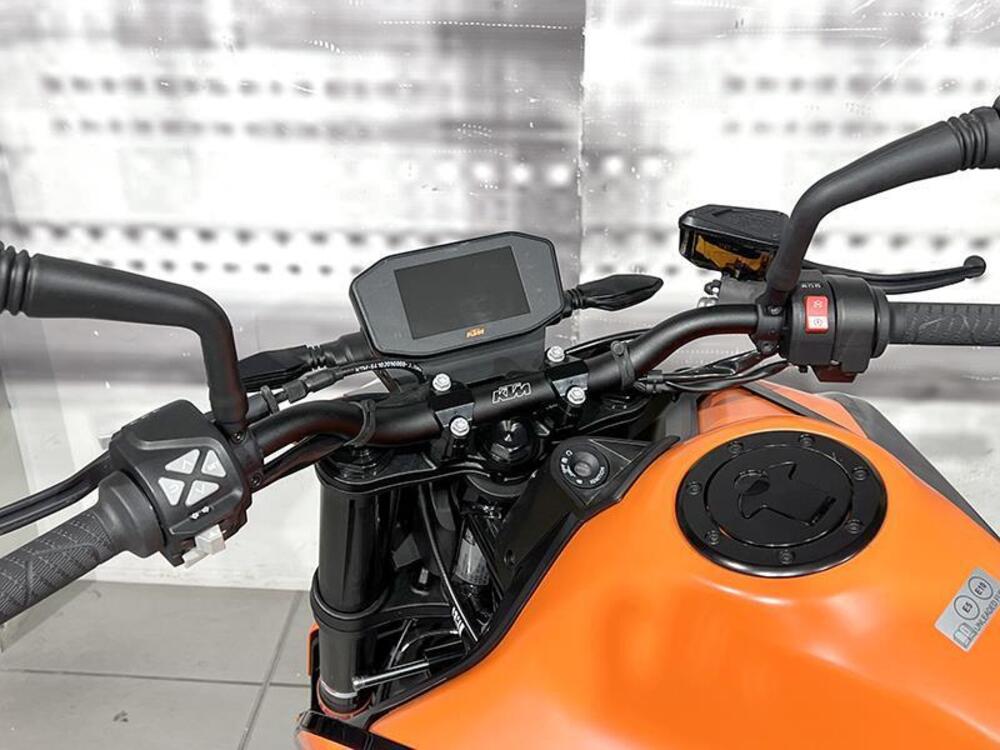 KTM 890 Duke (2021 - 23) (6)