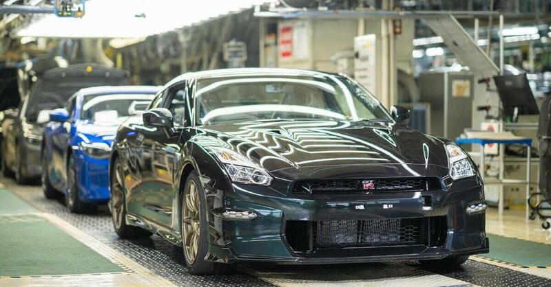 Nissan GT-R: finisce la produzione dopo 18 anni, addio alla leggendaria R35