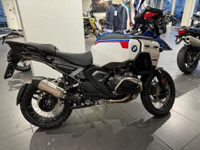 Bmw R 1300 GS Adventure Trophy (2025) usata