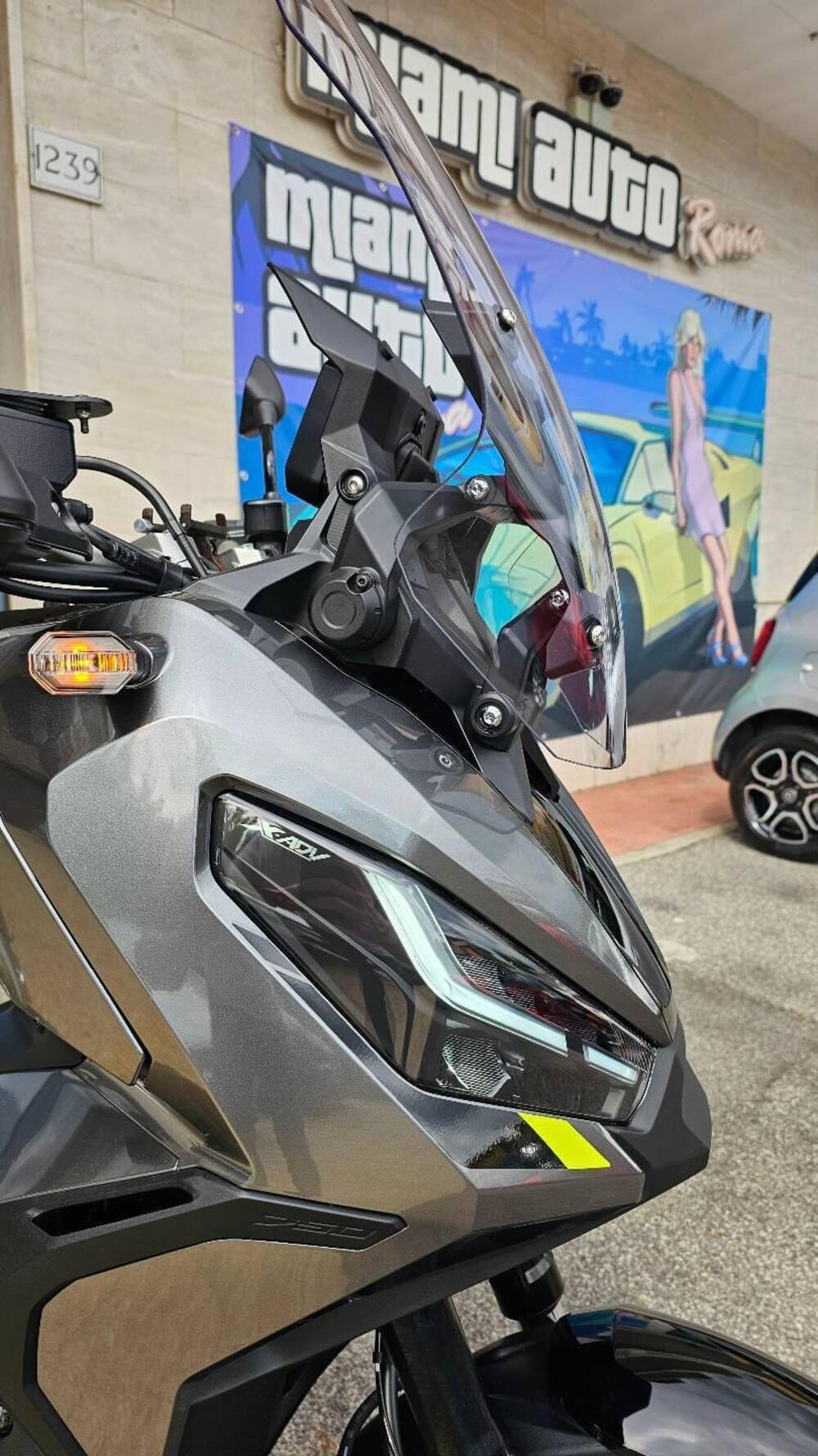 Honda X-ADV 750 DCT (2021 - 24) (13)