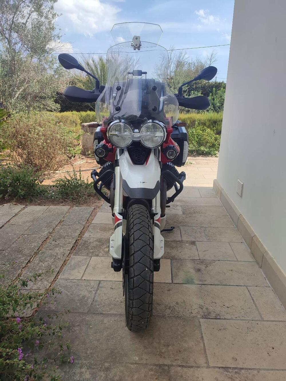 Moto Guzzi V85 TT (2019 - 20) (2)