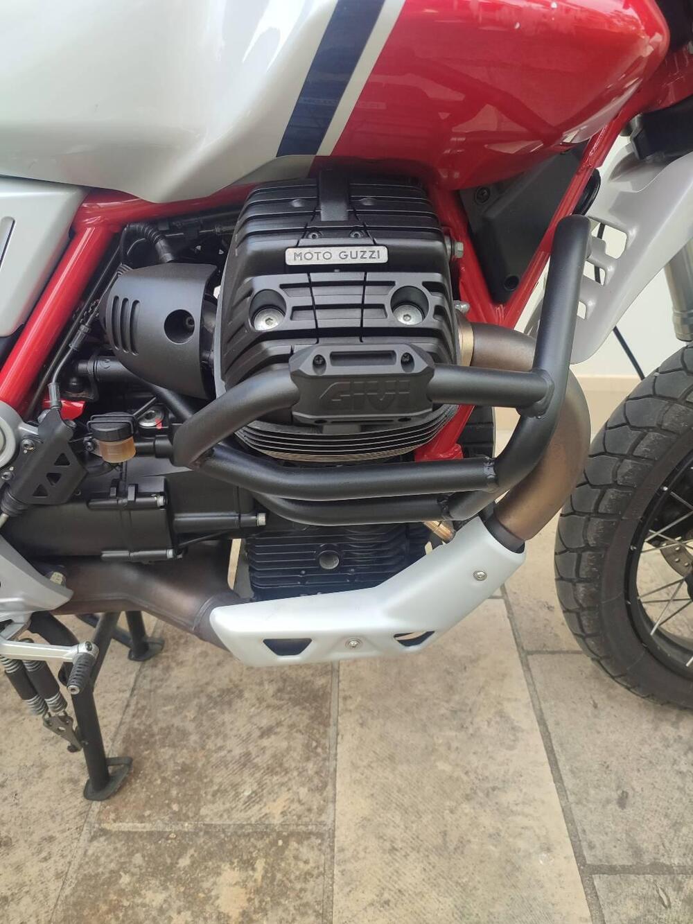 Moto Guzzi V85 TT (2019 - 20) (8)