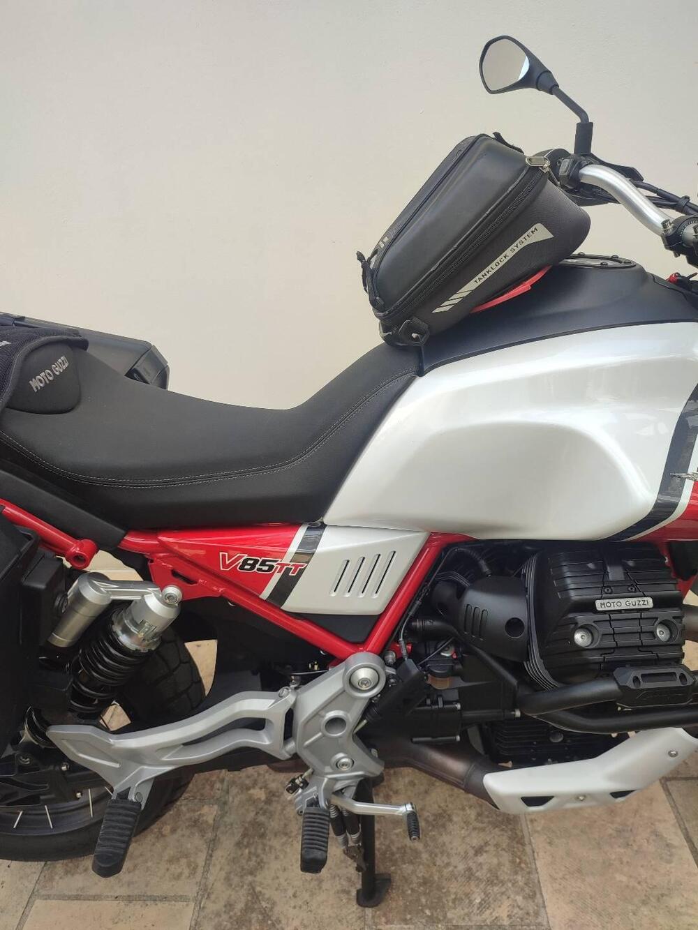Moto Guzzi V85 TT (2019 - 20) (9)