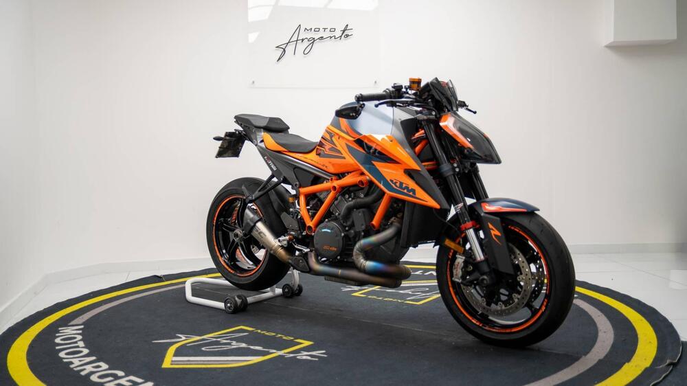 KTM 1290 Super Duke R (2020) (6)