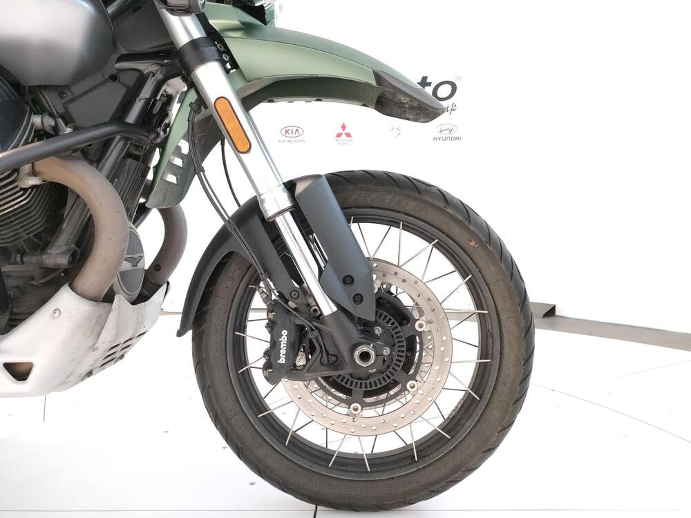 Moto Guzzi V85 TT Centenario (2021 - 22) (17)